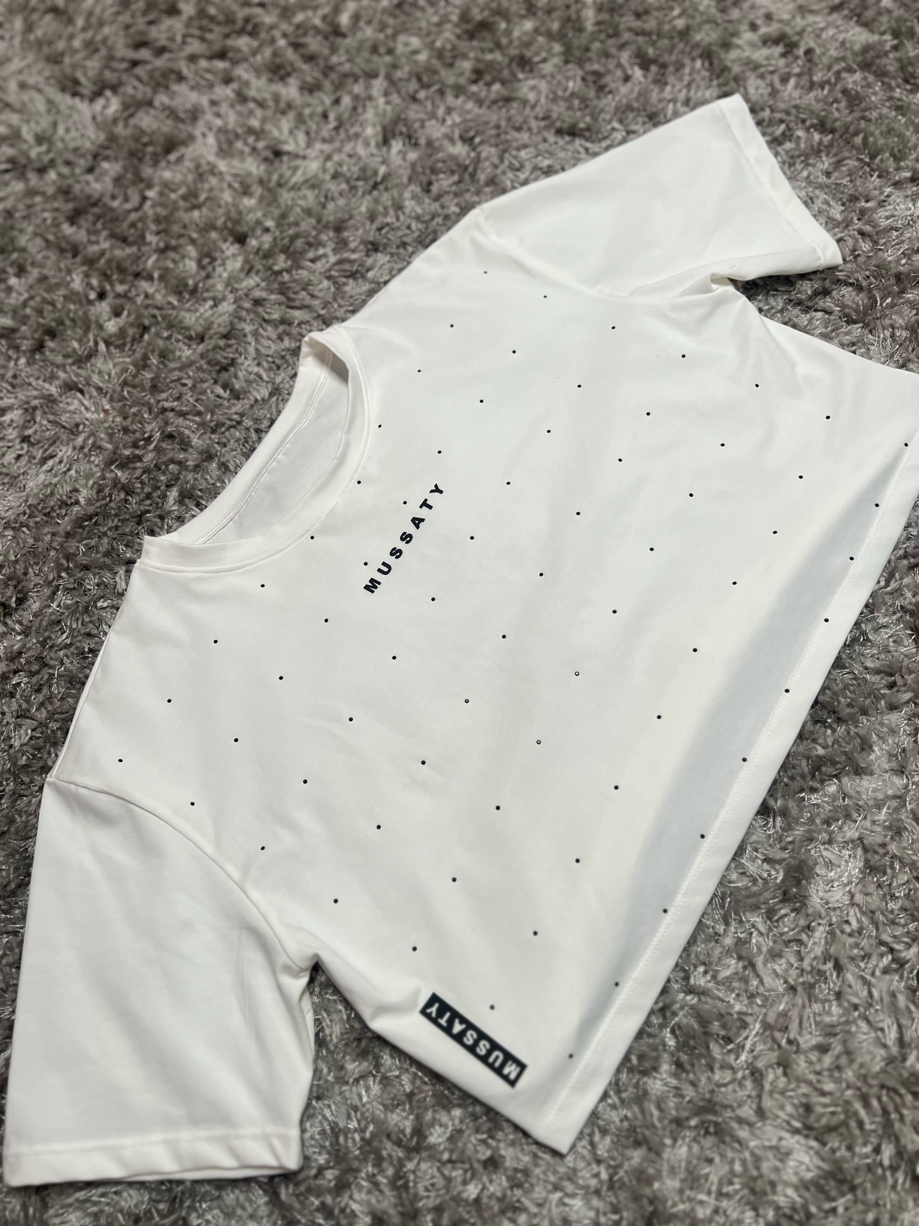 Camiseta Premium Minimalista MUSSATY – Edición Essentials