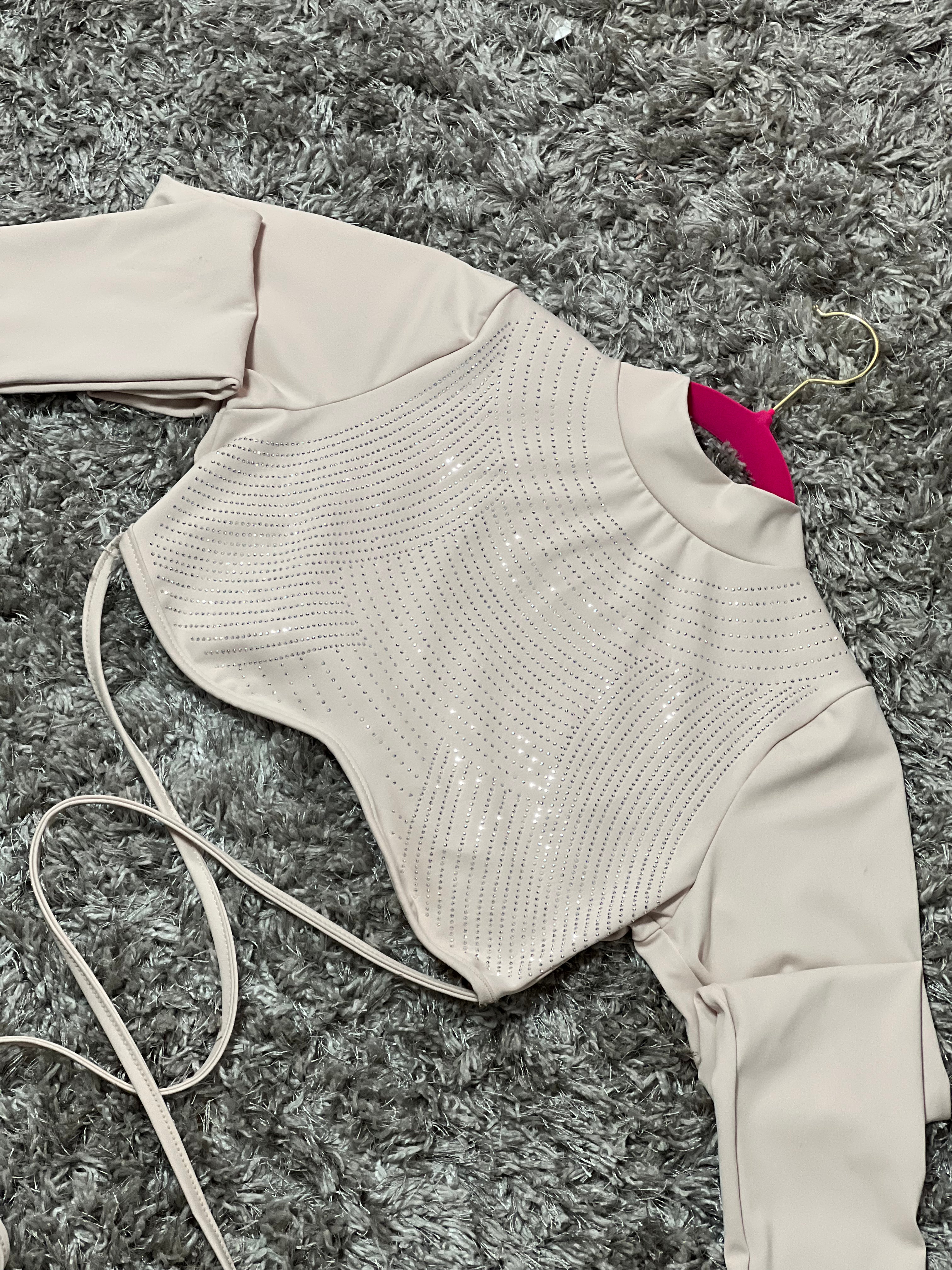 Top Crop con Brillos – Edición Glam Luxe